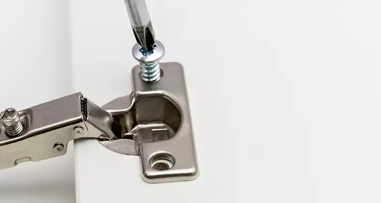 Screen Door Hinge Repair in Pleasant Hill, CA